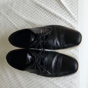 Size 13 Cole Haan black leather shoe